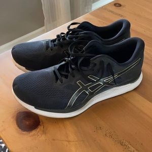 Men’s ASICS running shoes